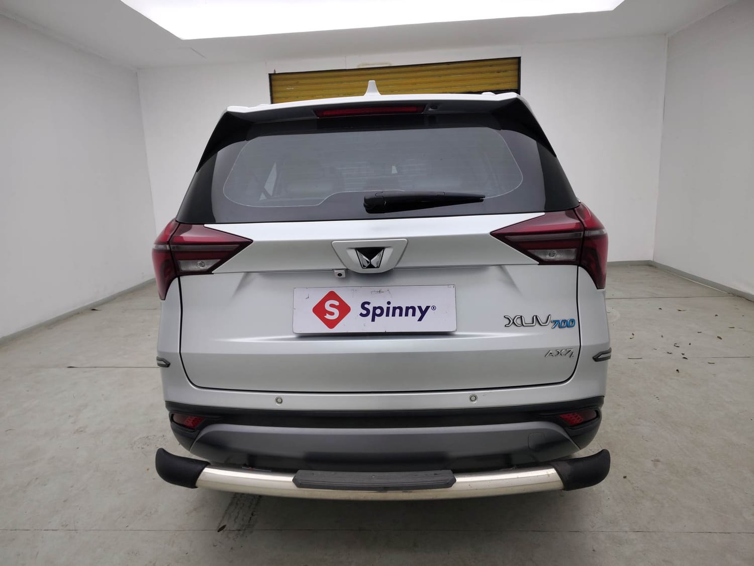 Used 2023 Mahindra XUV700 AX 7 Luxury Pack Petrol AT 7 STR Petrol Automatic exterior BACK VIEW