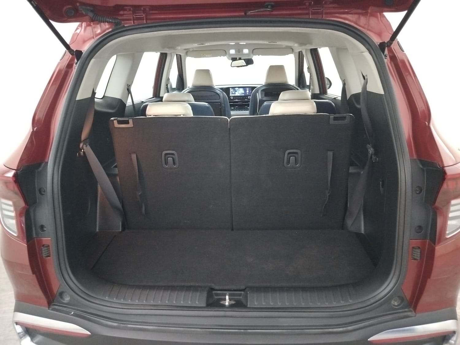 Used 2022 Kia Carens Luxury Plus 1.5 Diesel AT 6 STR Diesel Automatic interior DICKY INSIDE VIEW