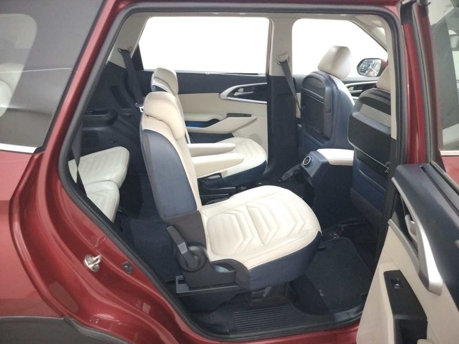 Used 2022 Kia Carens Luxury Plus 1.5 Diesel AT 6 STR Diesel Automatic interior RIGHT SIDE REAR DOOR CABIN VIEW