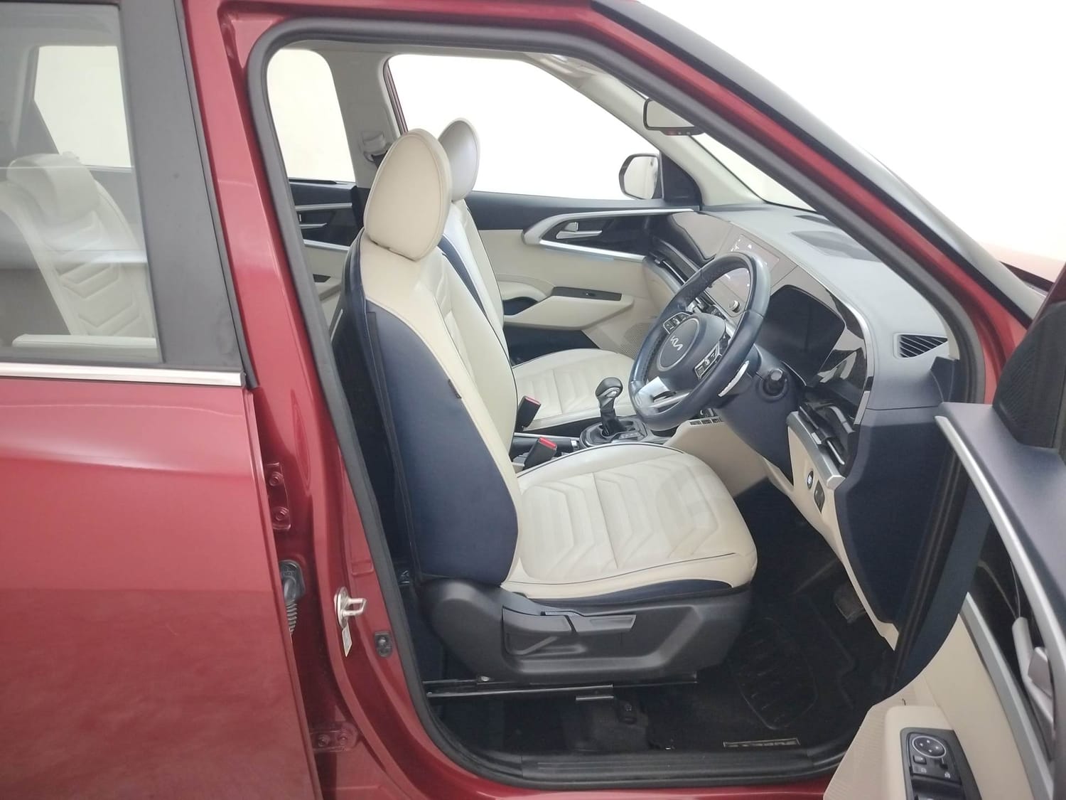 Used 2022 Kia Carens Luxury Plus 1.5 Diesel AT 6 STR Diesel Automatic interior RIGHT SIDE FRONT DOOR CABIN VIEW