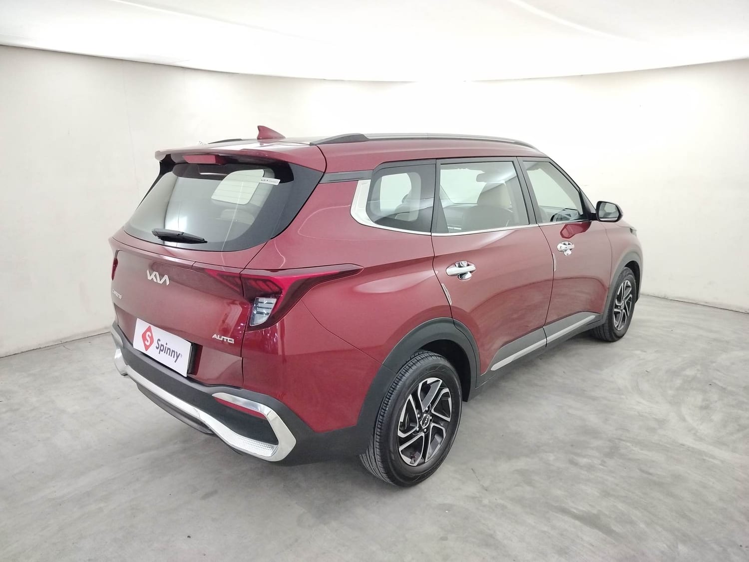 Used 2022 Kia Carens Luxury Plus 1.5 Diesel AT 6 STR Diesel Automatic exterior RIGHT REAR CORNER VIEW
