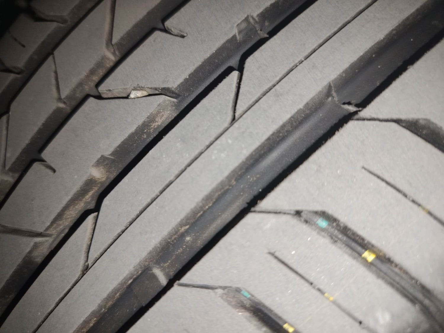 Used 2022 Skoda Slavia Ambition 1.0L TSI AT Petrol Automatic tyres RIGHT FRONT TYRE TREAD VIEW
