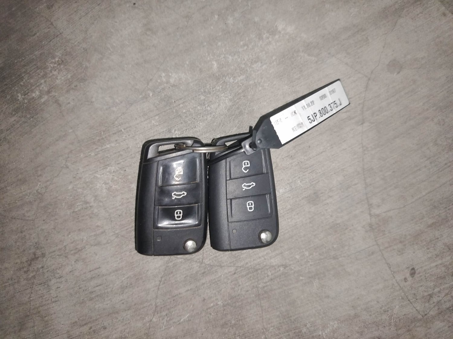 Used 2022 Skoda Slavia Ambition 1.0L TSI AT Petrol Automatic extra CAR KEY VIEW