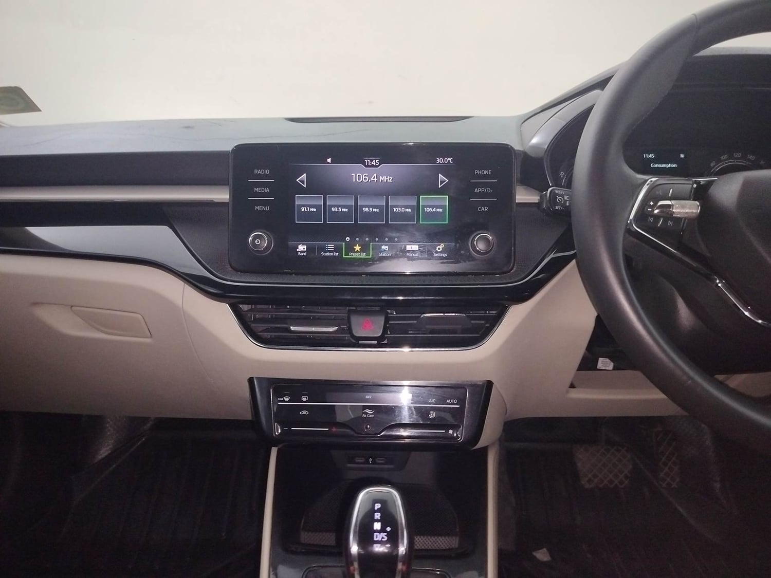 Used 2022 Skoda Slavia Ambition 1.0L TSI AT Petrol Automatic interior MUSIC SYSTEM & AC CONTROL VIEW