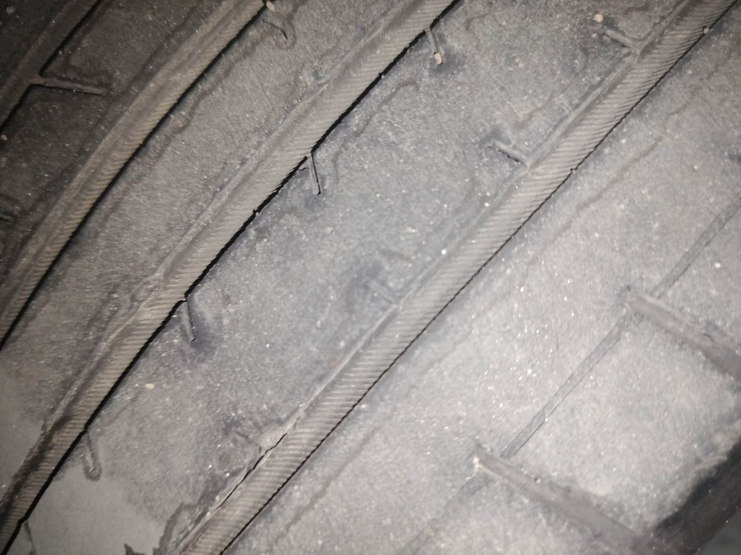 Used 2022 Skoda Slavia Ambition 1.0L TSI AT Petrol Automatic tyres LEFT FRONT TYRE TREAD VIEW