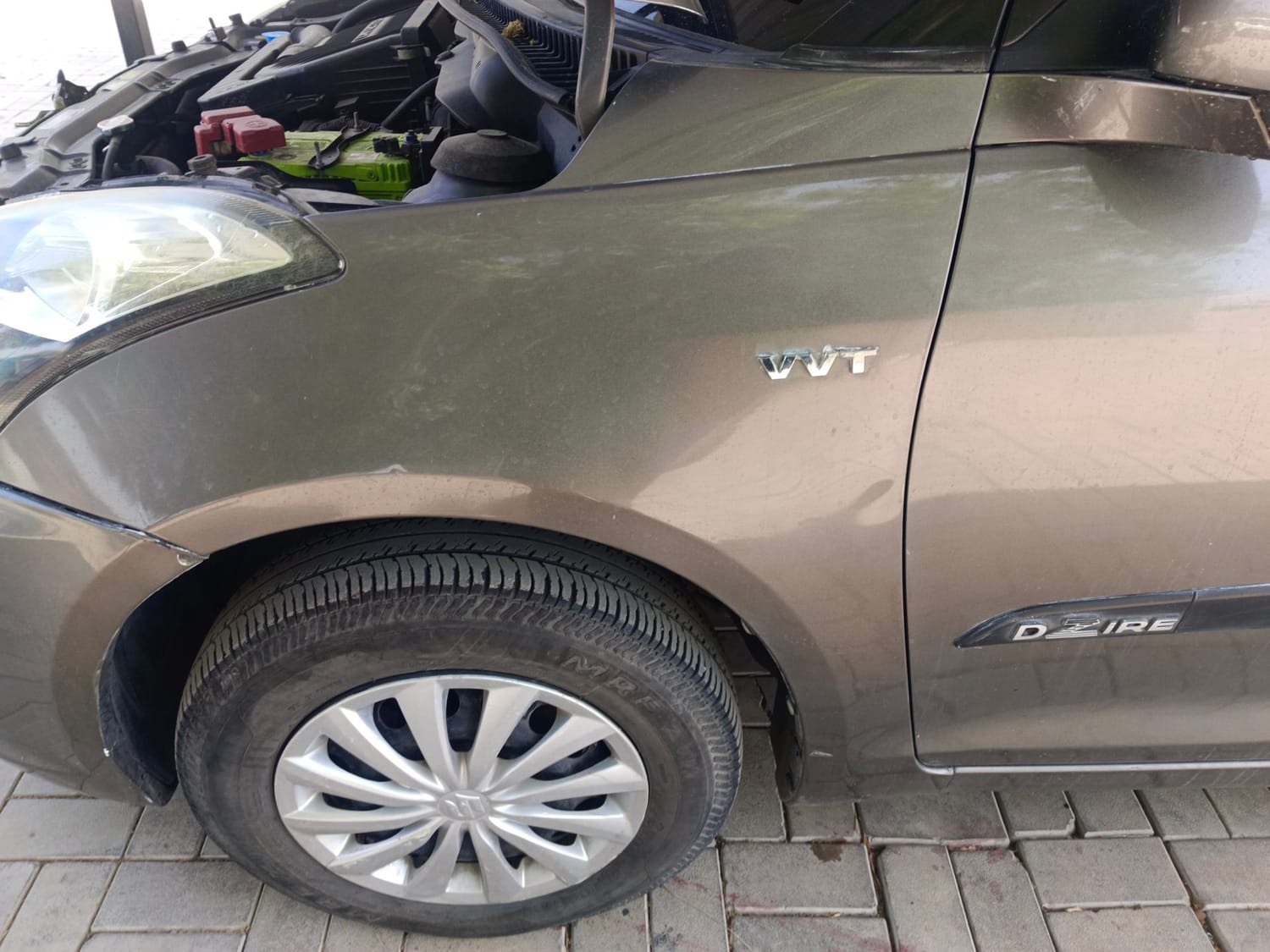 Used 2015 Maruti Suzuki Swift Dzire VXI Petrol Manual dents MINOR SCRATCH