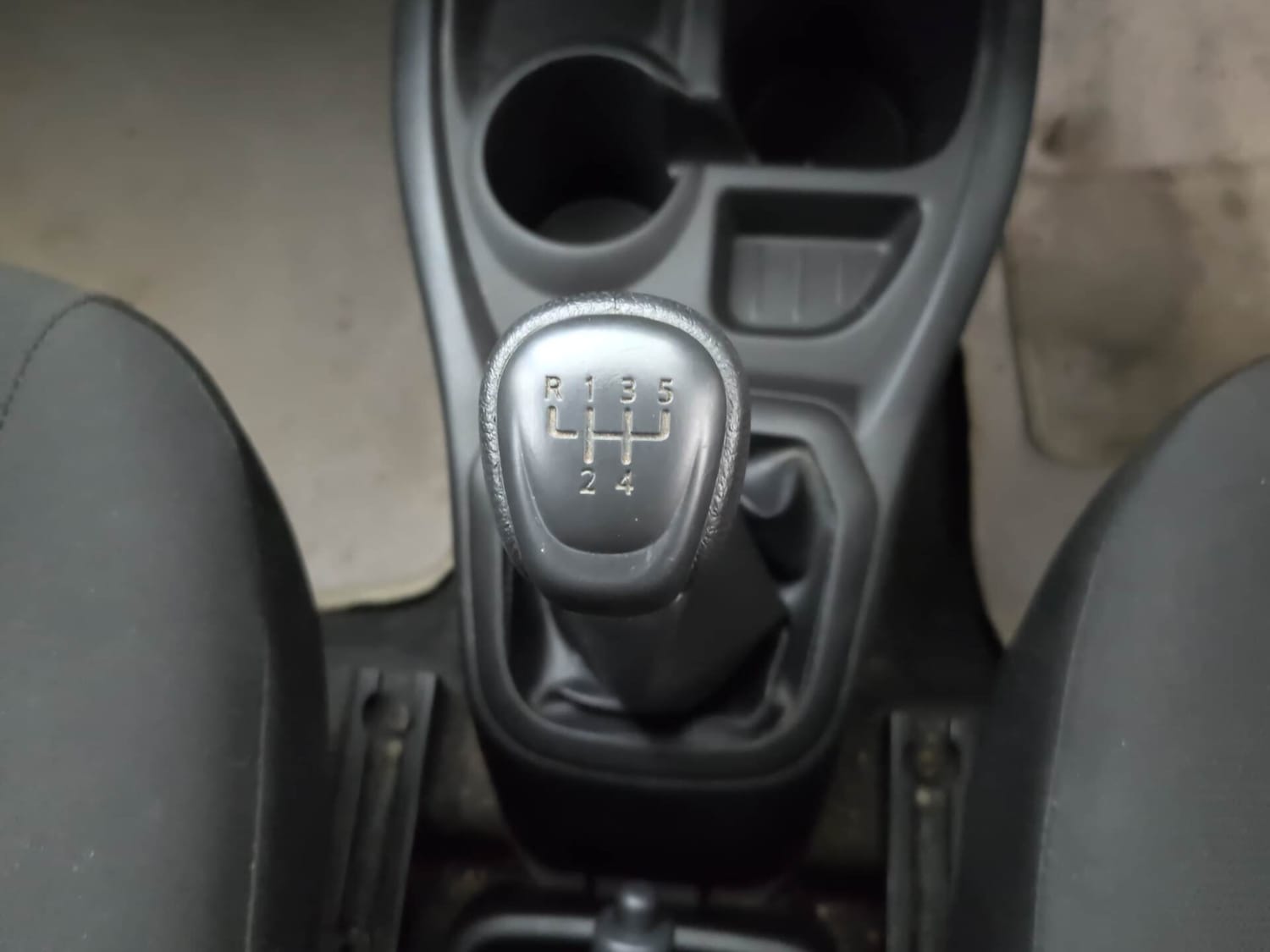 Used 2018 Datsun Redi-GO D Petrol Manual interior GEAR  KNOB VIEW