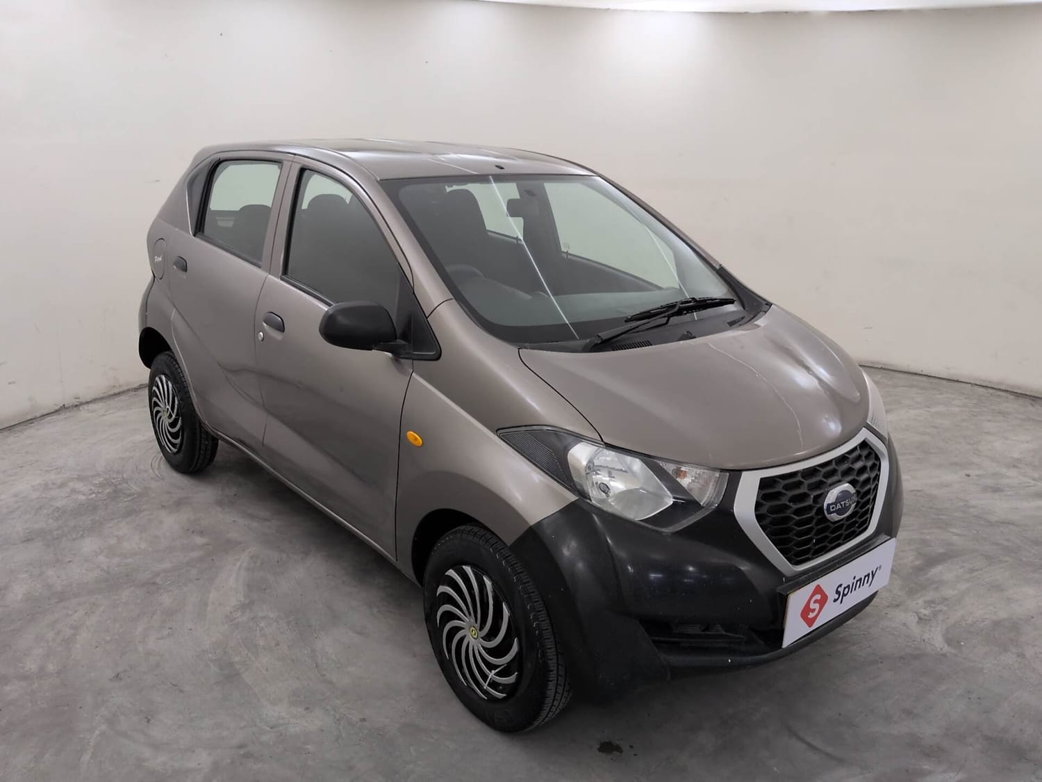 Used 2018 Datsun Redi-GO D Petrol Manual exterior RIGHT FRONT CORNER VIEW