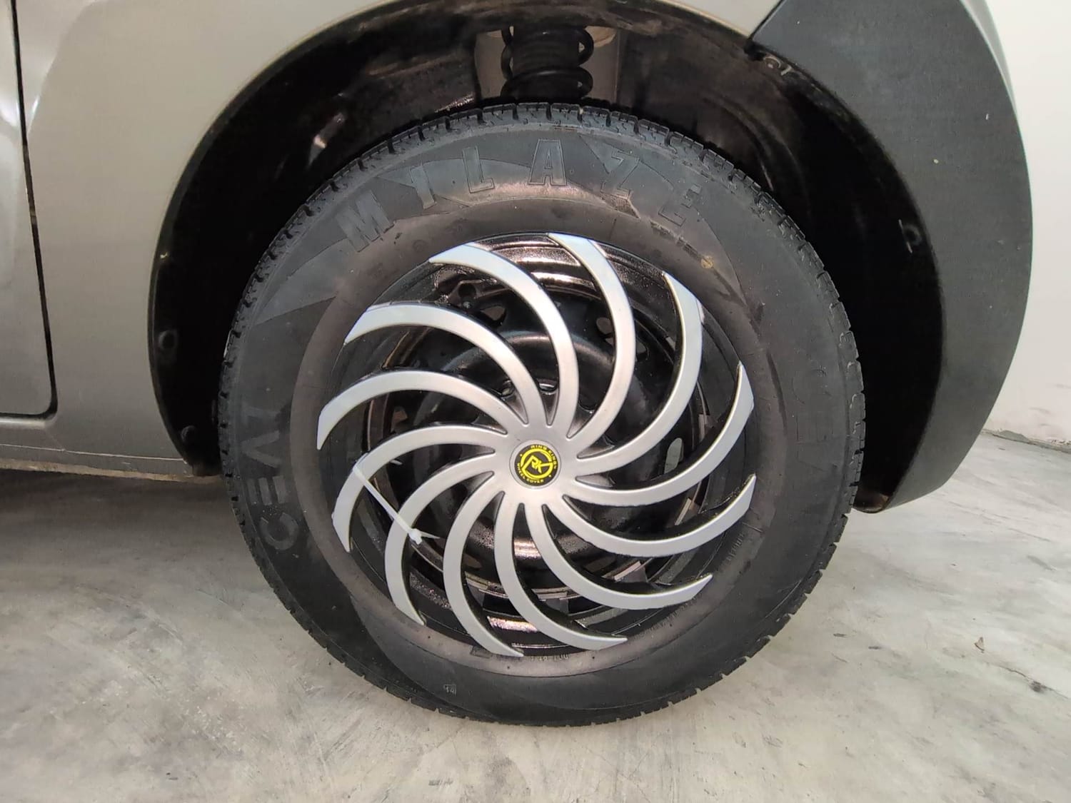 Used 2018 Datsun Redi-GO D Petrol Manual tyres RIGHT FRONT TYRE RIM VIEW