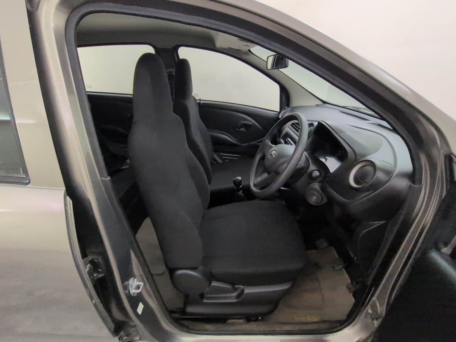 Used 2018 Datsun Redi-GO D Petrol Manual interior RIGHT SIDE FRONT DOOR CABIN VIEW