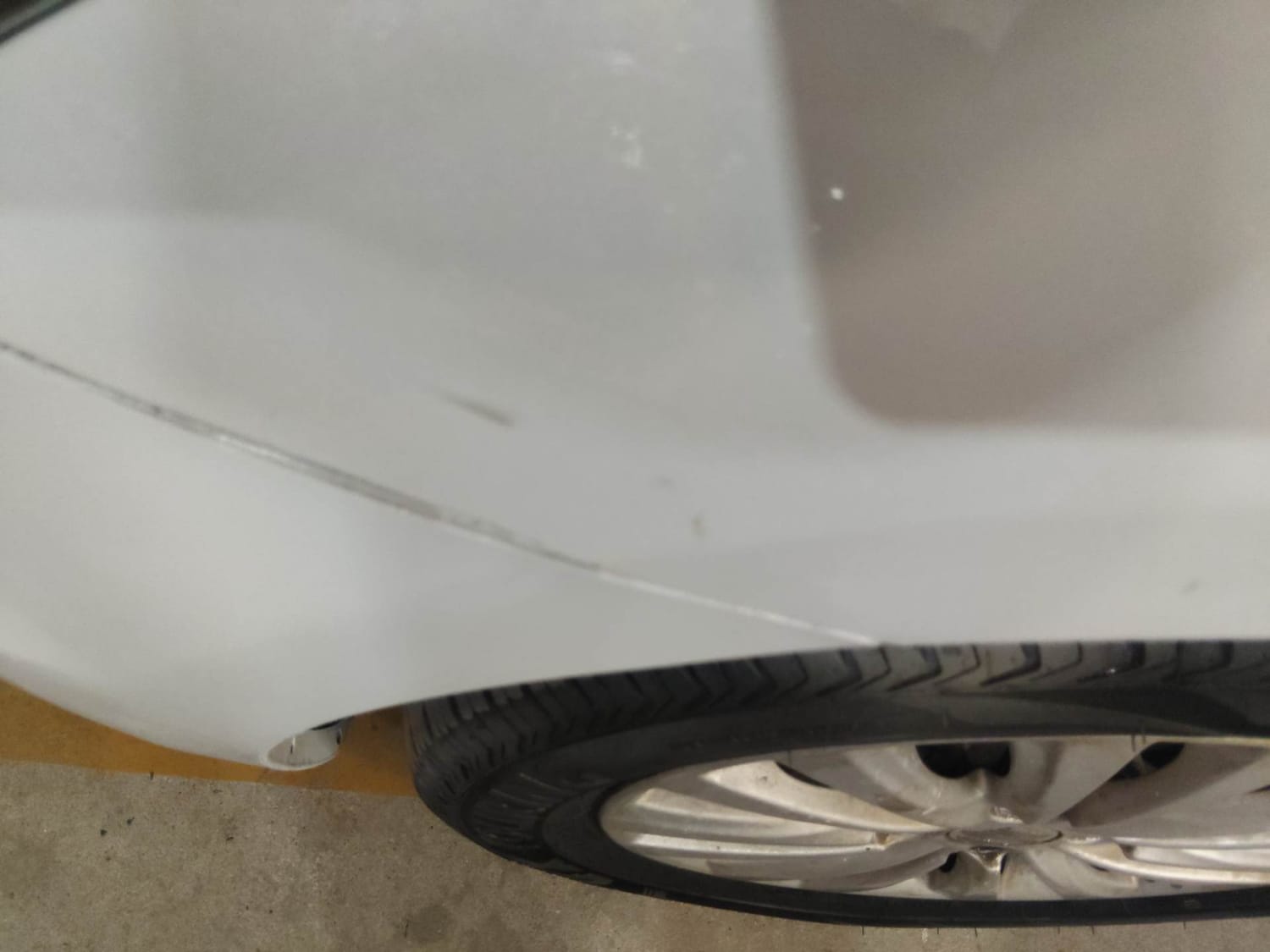 Used 2017 Maruti Suzuki Ciaz ZXi  AT Petrol Automatic dents MINOR SCRATCH