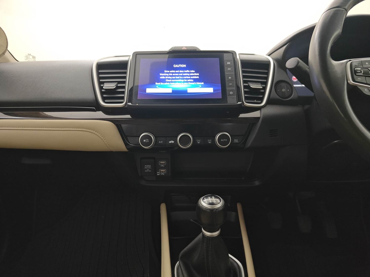 Used 2025 Honda City ZX Petrol MT Petrol Manual interior MUSIC SYSTEM & AC CONTROL VIEW