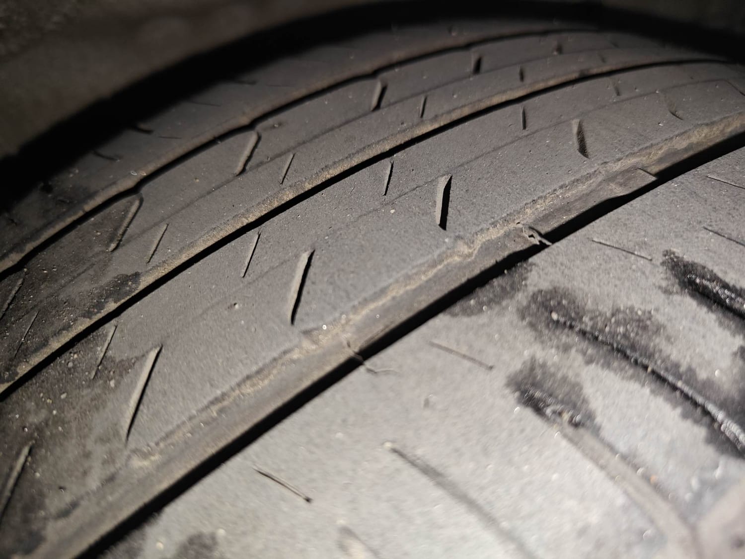 Used 2025 Honda City ZX Petrol MT Petrol Manual tyres RIGHT REAR TYRE TREAD VIEW