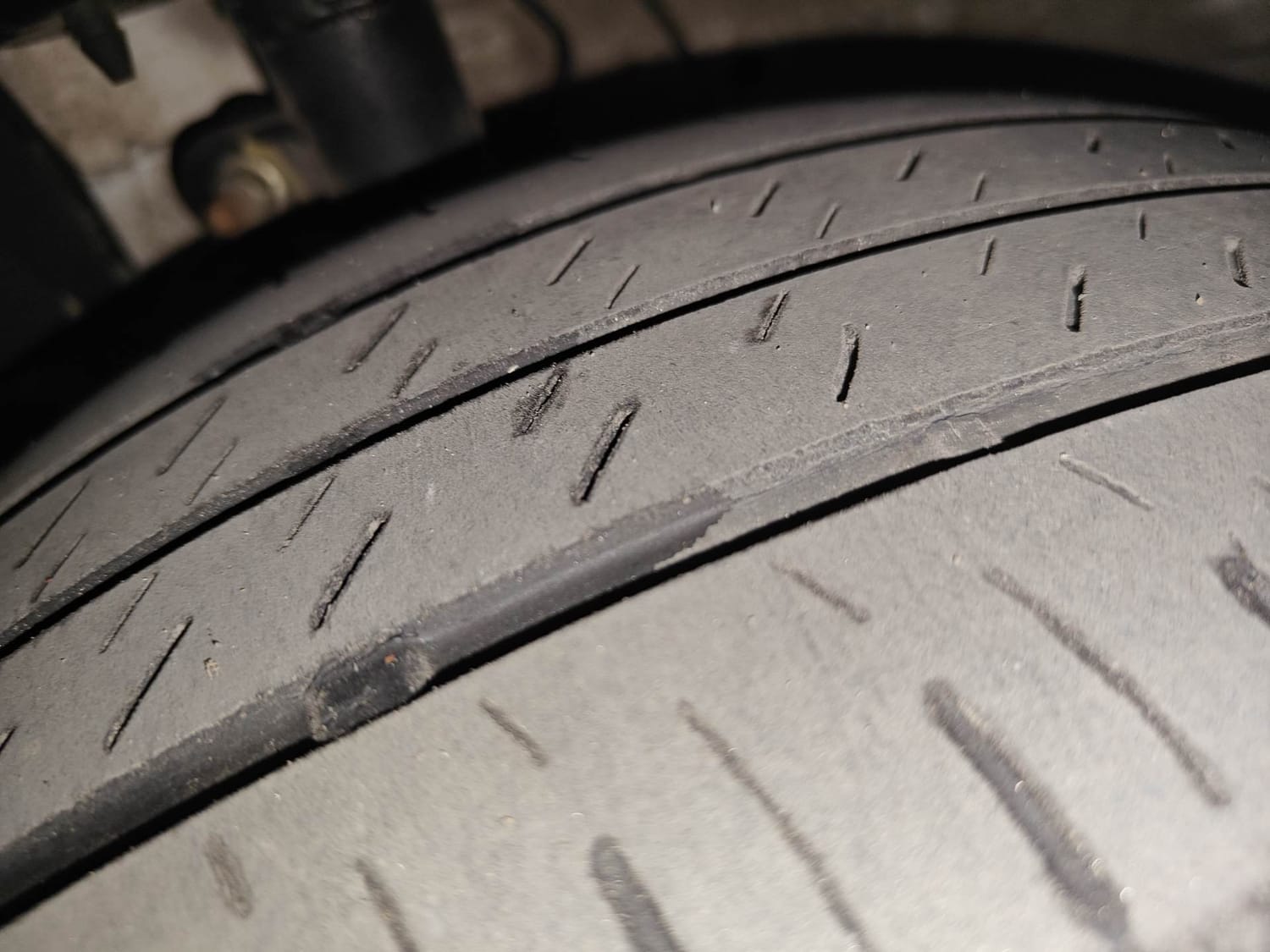 Used 2025 Honda City ZX Petrol MT Petrol Manual tyres LEFT FRONT TYRE TREAD VIEW