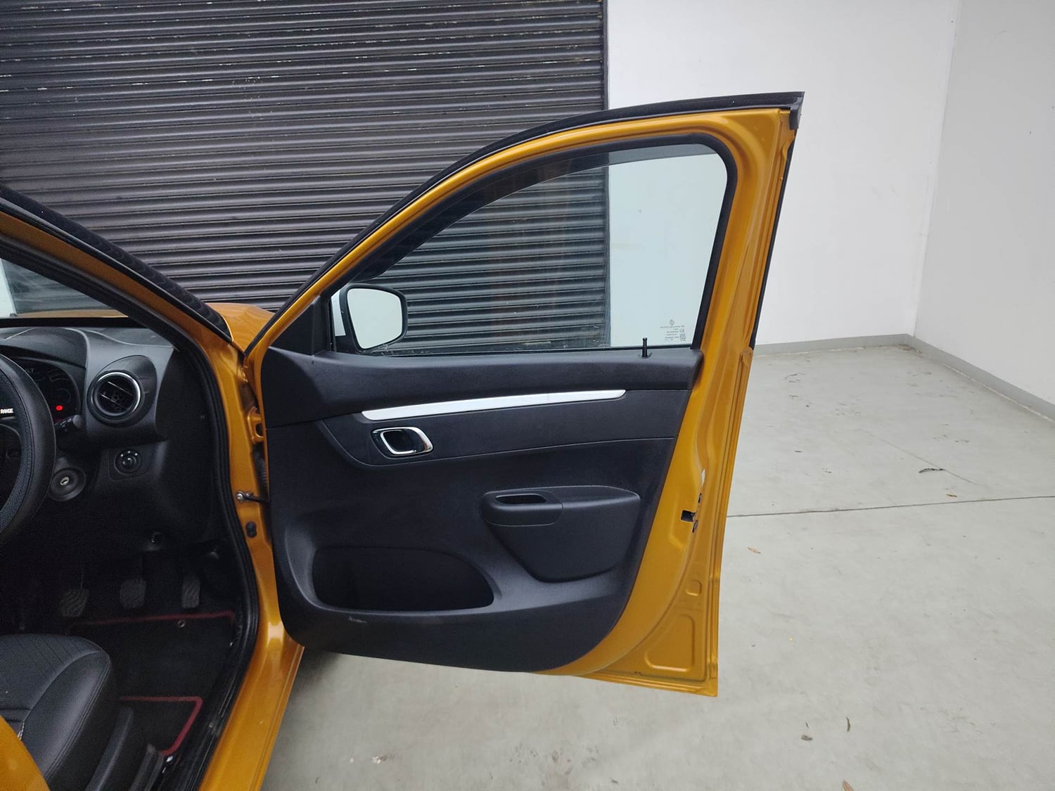 Used 2024 Renault Kwid CLIMBER 1.0 MT Dual Tone Petrol Manual interior RIGHT FRONT DOOR OPEN VIEW