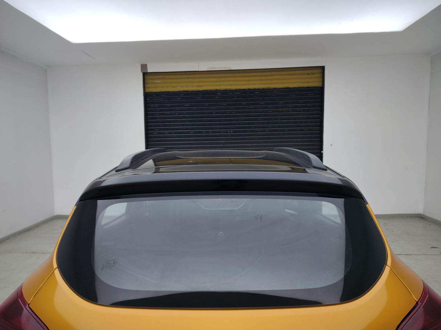 Used 2024 Renault Kwid CLIMBER 1.0 MT Dual Tone Petrol Manual exterior BACK WINDSHIELD VIEW