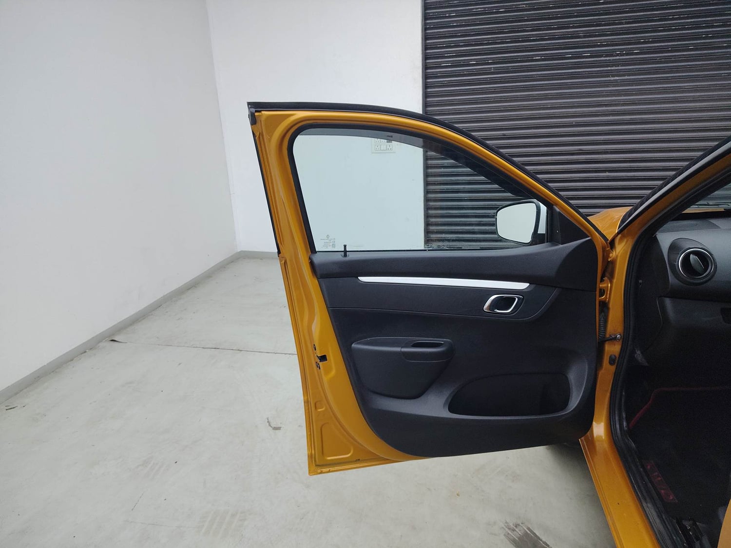 Used 2024 Renault Kwid CLIMBER 1.0 MT Dual Tone Petrol Manual interior LEFT FRONT DOOR OPEN VIEW