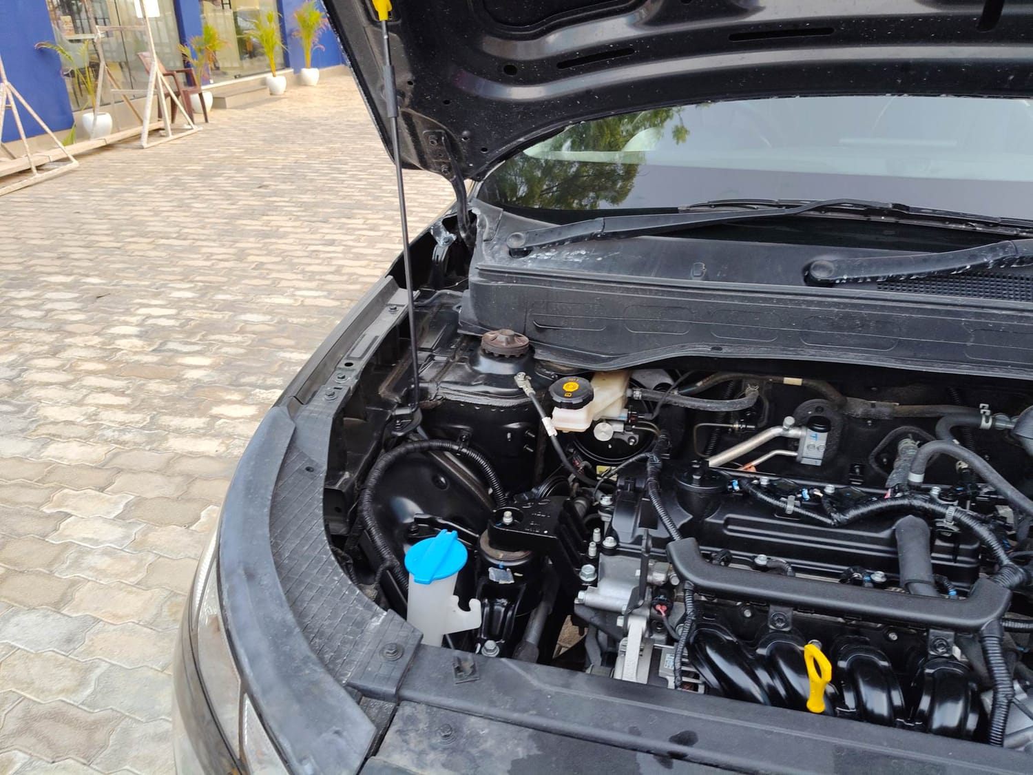 Used 2024 Hyundai Venue SX 1.2 Petrol Petrol Manual engine ENGINE RIGHT SIDE VIEW