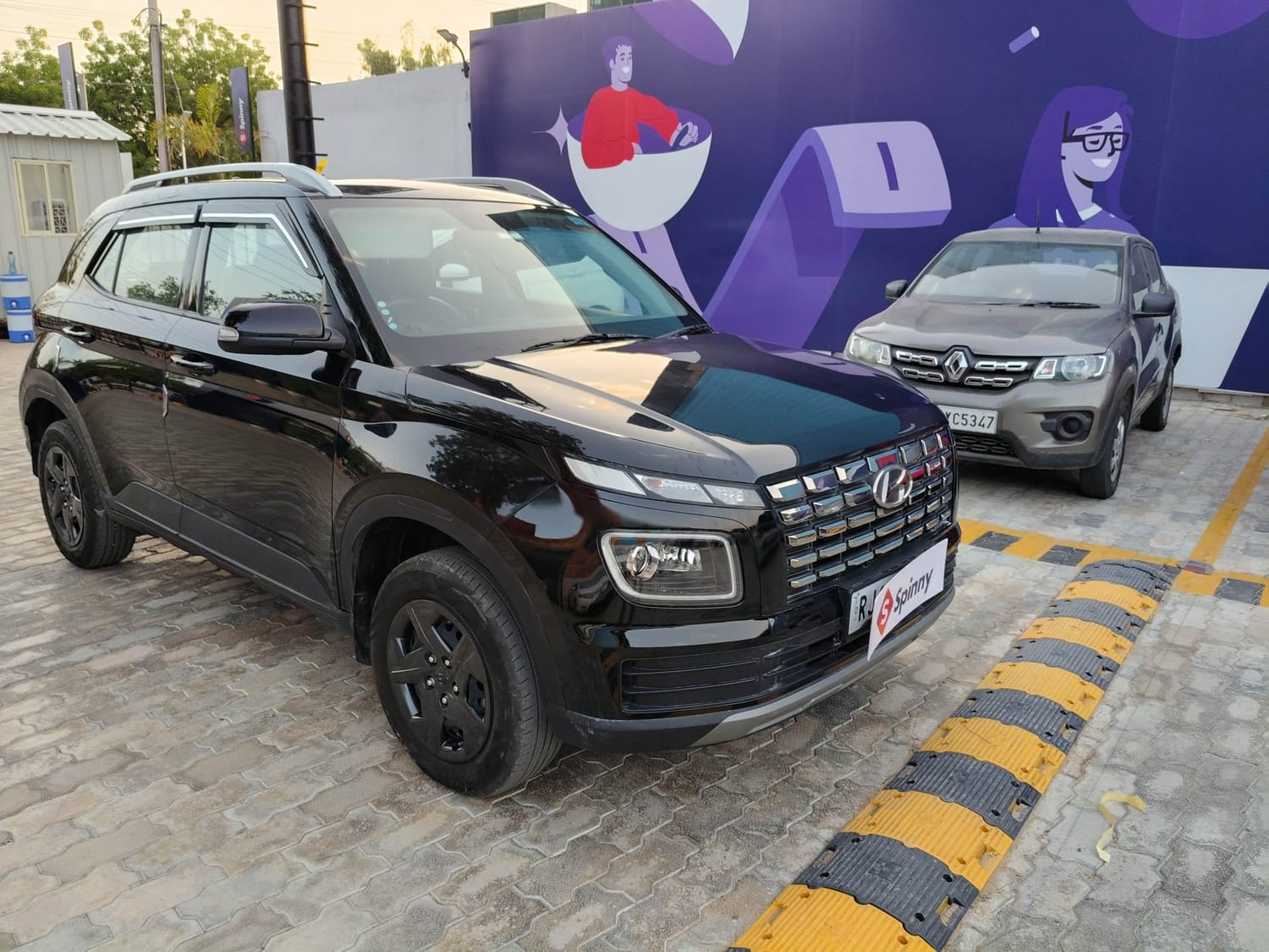 Used 2024 Hyundai Venue SX 1.2 Petrol Petrol Manual exterior RIGHT FRONT CORNER VIEW