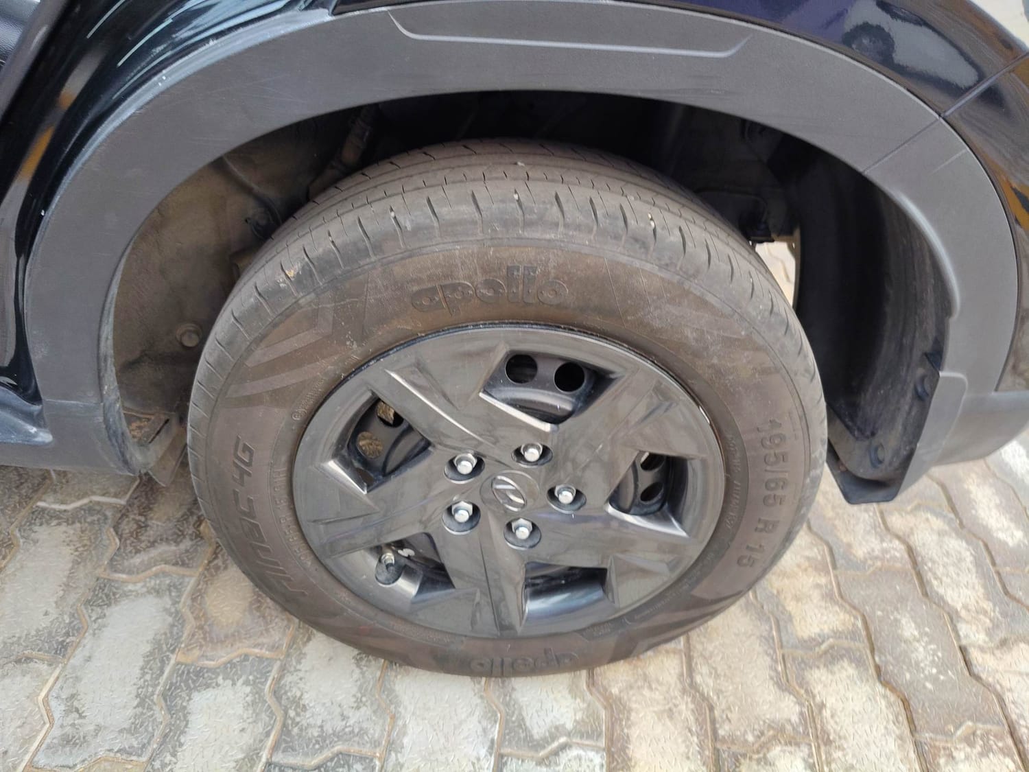 Used 2024 Hyundai Venue SX 1.2 Petrol Petrol Manual tyres LEFT REAR TYRE RIM VIEW