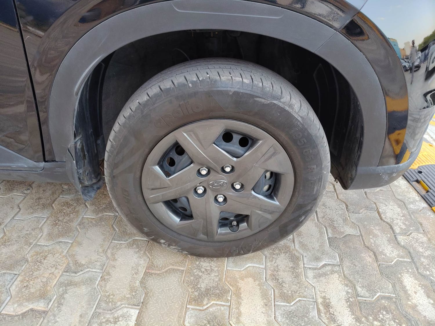Used 2024 Hyundai Venue SX 1.2 Petrol Petrol Manual tyres RIGHT FRONT TYRE RIM VIEW
