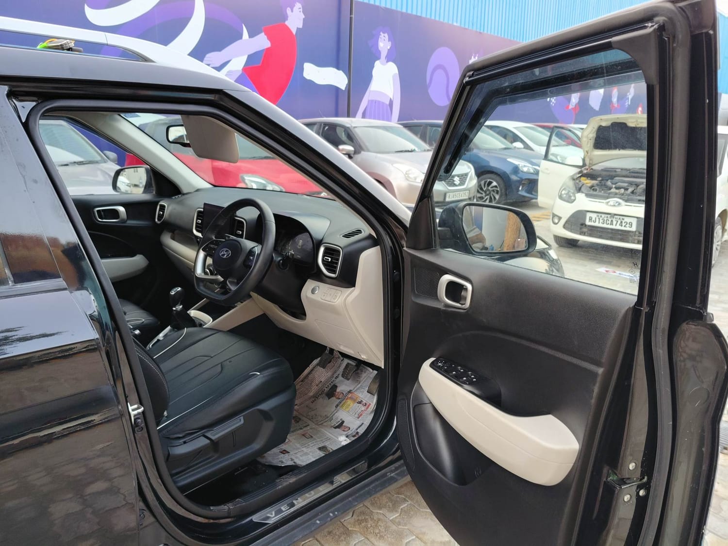 Used 2024 Hyundai Venue SX 1.2 Petrol Petrol Manual interior RIGHT SIDE FRONT DOOR CABIN VIEW