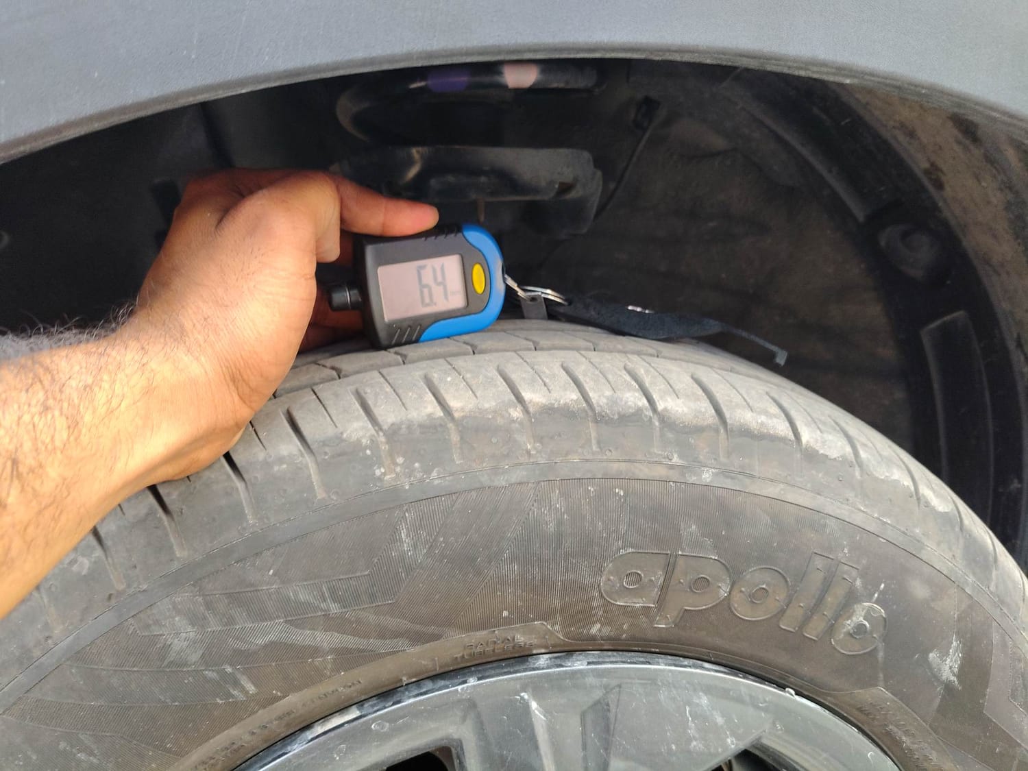 Used 2024 Hyundai Venue SX 1.2 Petrol Petrol Manual tyres LEFT FRONT TYRE TREAD VIEW