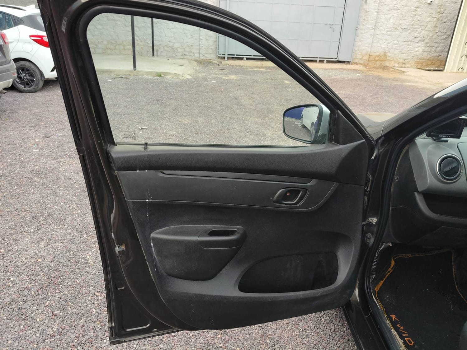 Used 2017 Renault Kwid 1.0 RXT Petrol Manual interior LEFT FRONT DOOR OPEN VIEW
