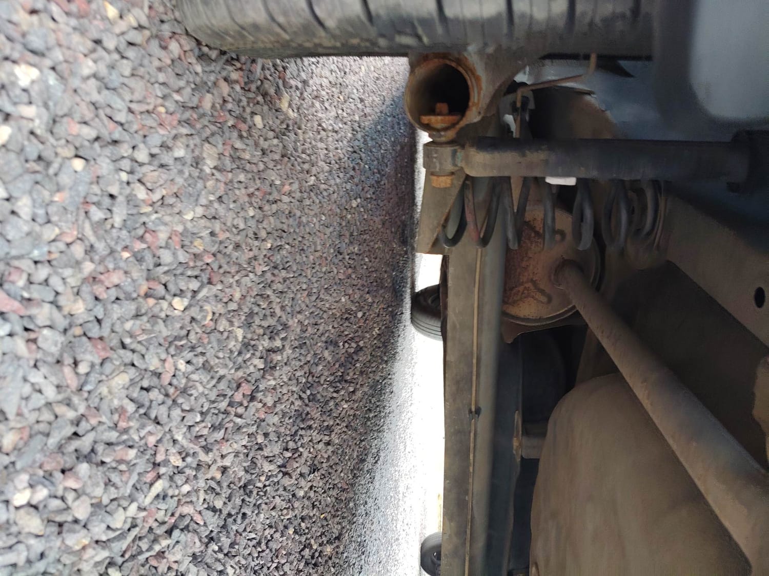 Used 2017 Renault Kwid 1.0 RXT Petrol Manual extra REAR UNDERBODY VIEW (TAKEN FROM REAR)