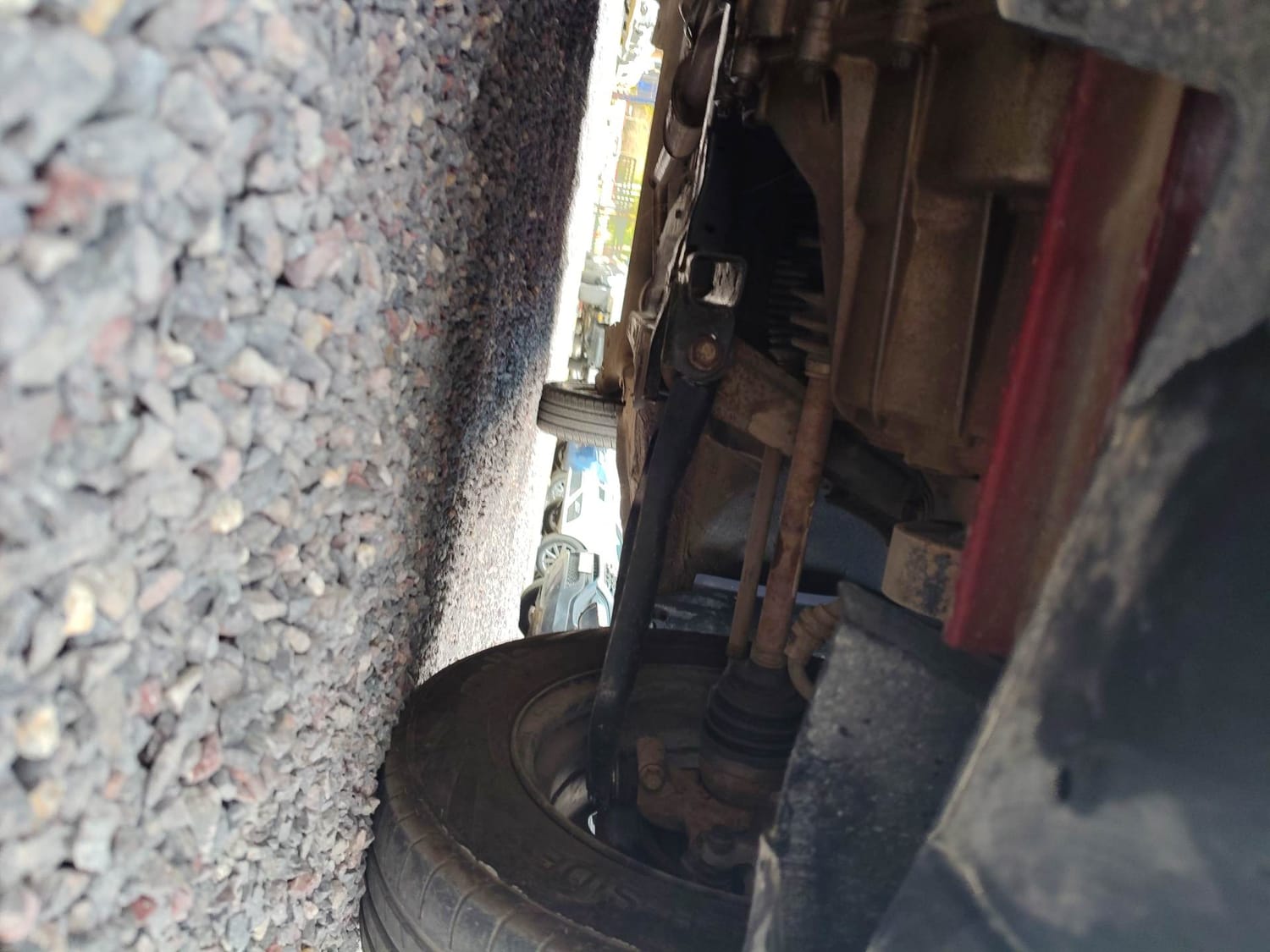 Used 2017 Renault Kwid 1.0 RXT Petrol Manual extra FRONT LEFT UNDERBODY VIEW