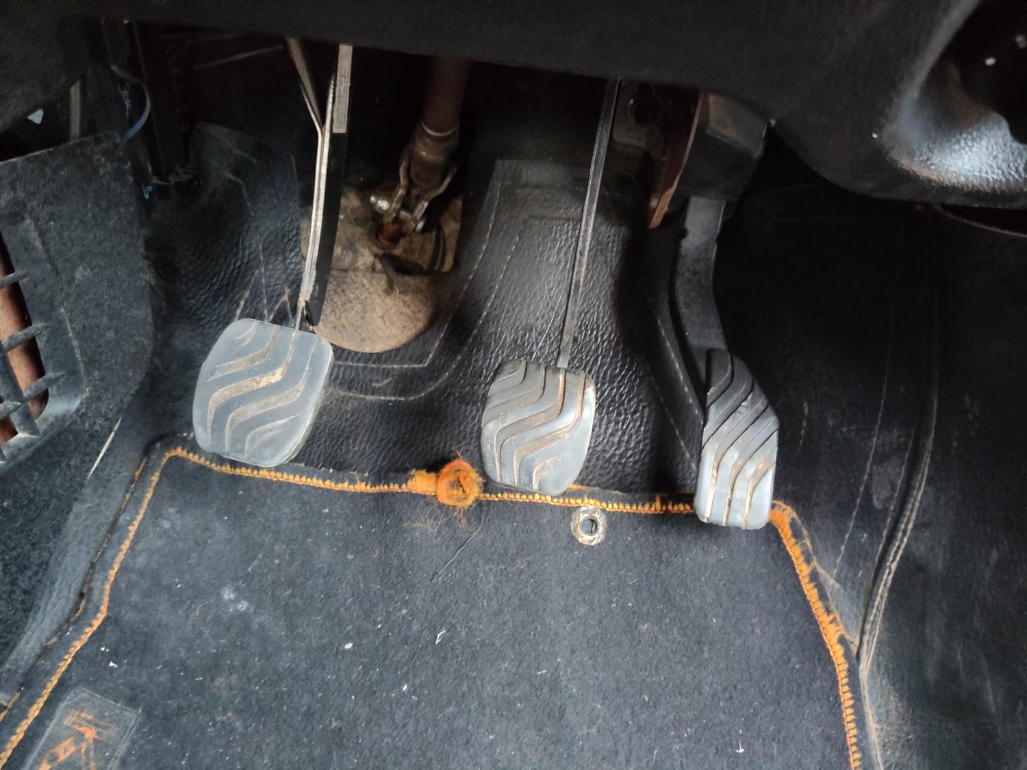 Used 2017 Renault Kwid 1.0 RXT Petrol Manual interior PEDALS VIEW
