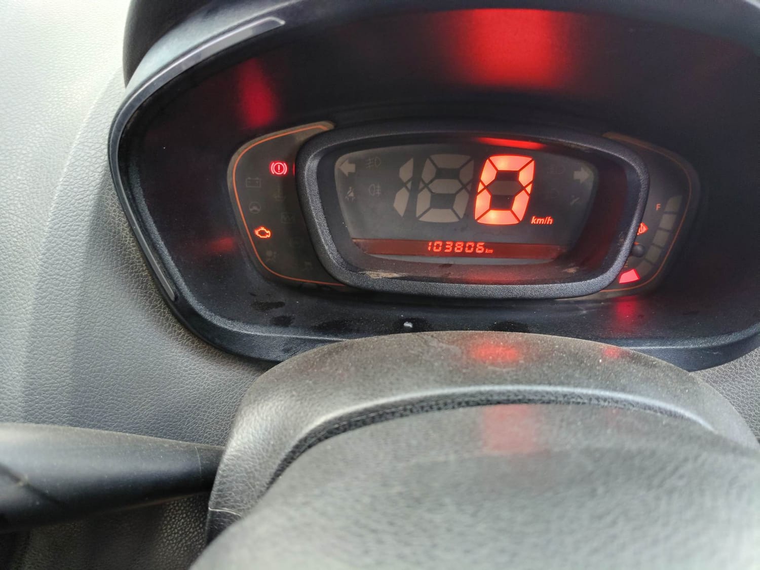 Used 2017 Renault Kwid 1.0 RXT Petrol Manual interior CLUSTERMETER VIEW