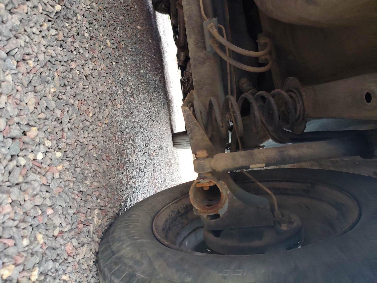 Used 2017 Renault Kwid 1.0 RXT Petrol Manual extra REAR RIGHT UNDERBODY VIEW