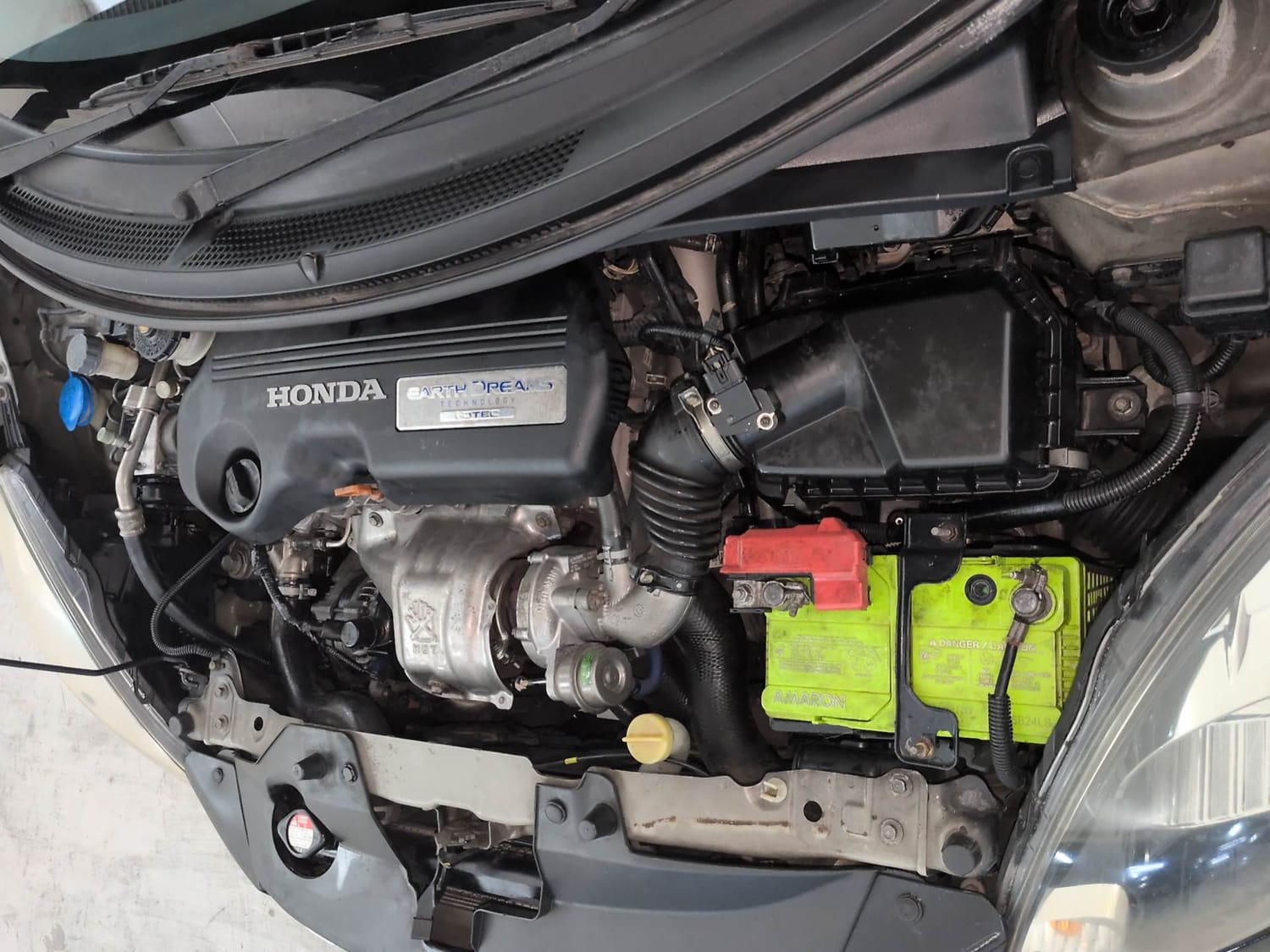 Used 2013 Honda Amaze 1.5 VX i-DTEC Diesel Manual engine ENGINE LEFT SIDE VIEW