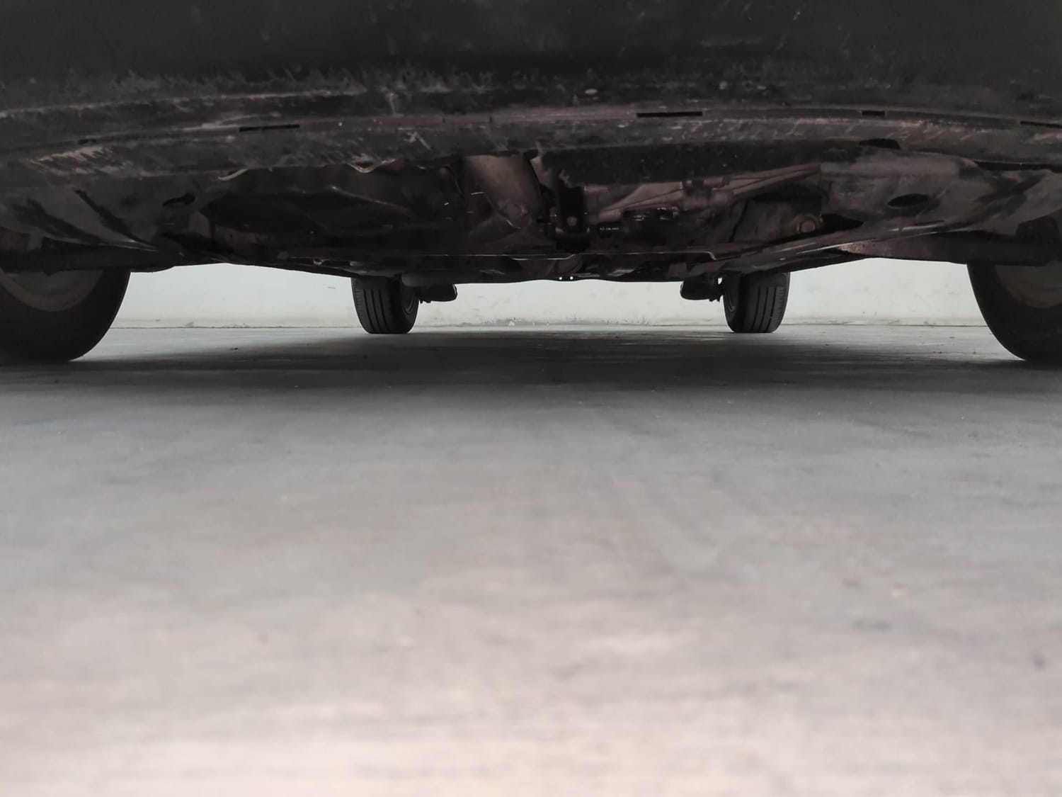Used 2013 Honda Amaze 1.5 VX i-DTEC Diesel Manual extra FRONT LEFT UNDERBODY VIEW