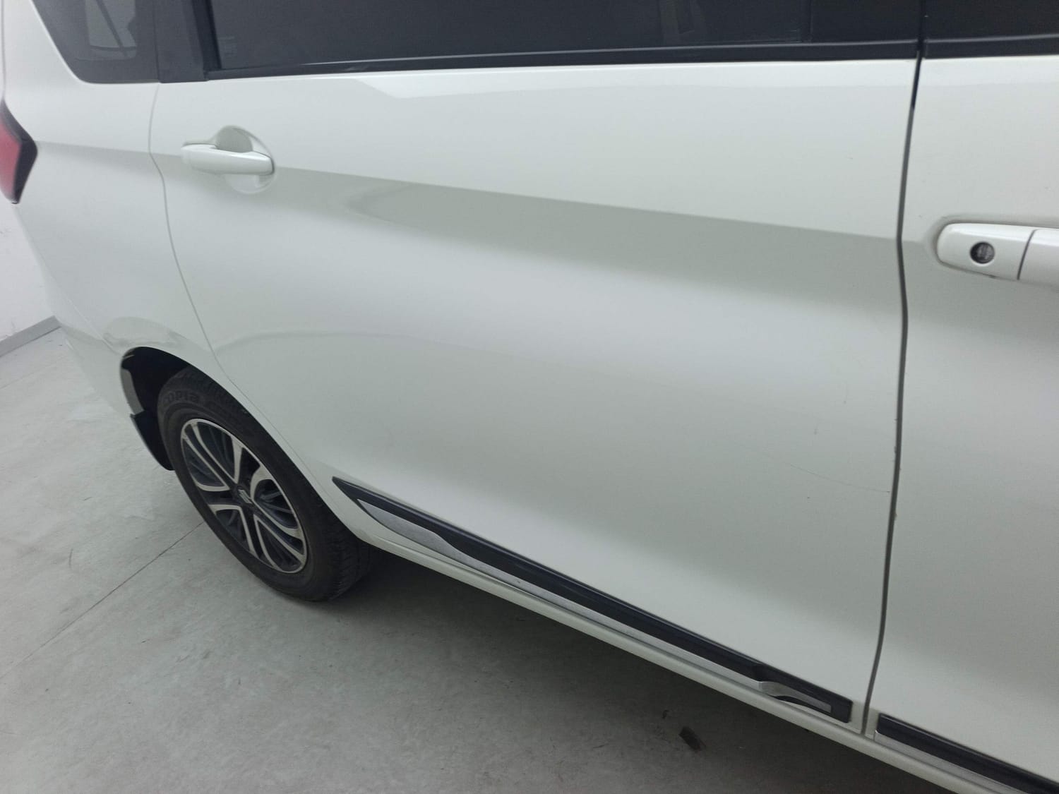 Used 2024 Maruti Suzuki Ertiga VXi AT Petrol Automatic dents MINOR DENT