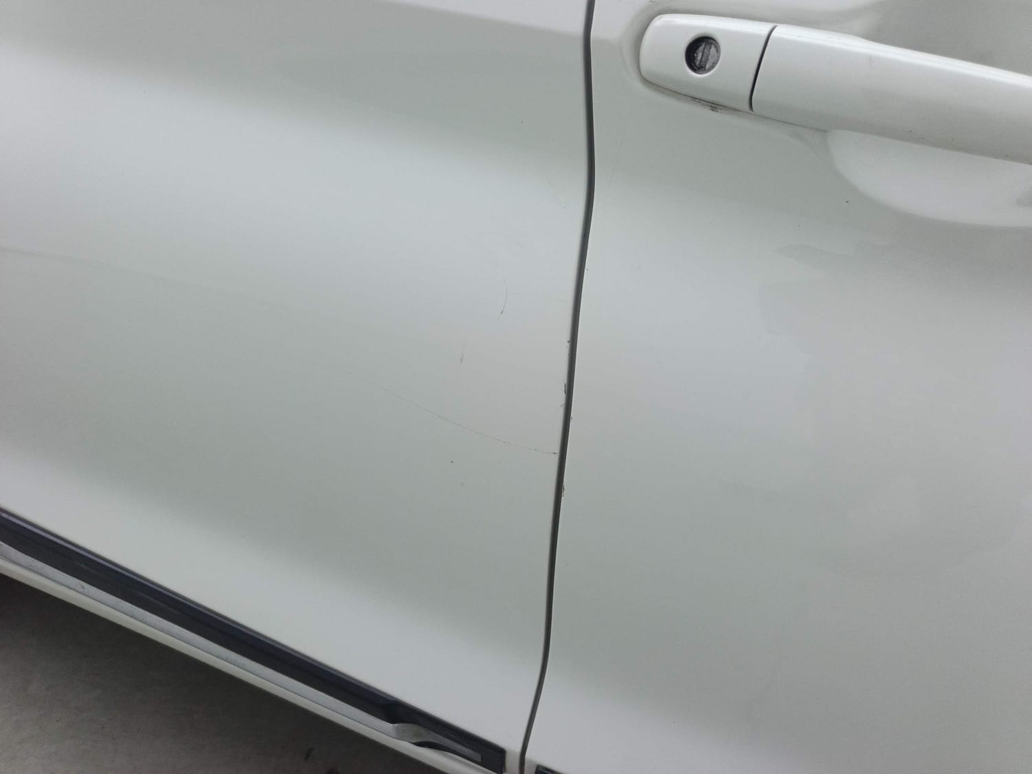 Used 2024 Maruti Suzuki Ertiga VXi AT Petrol Automatic dents MINOR SCRATCH