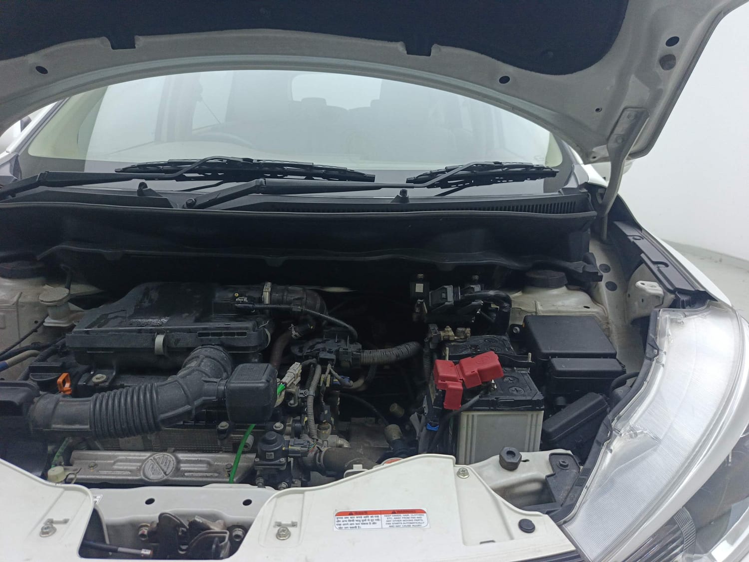 Used 2024 Maruti Suzuki Ertiga VXi AT Petrol Automatic engine ENGINE LEFT SIDE HINGE & APRON VIEW