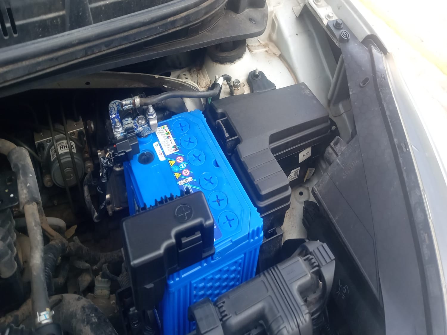 Used 2020 Hyundai Grand i10 Nios Sportz AMT 1.2 Kappa VTVT Petrol Automatic engine ENGINE LEFT SIDE VIEW