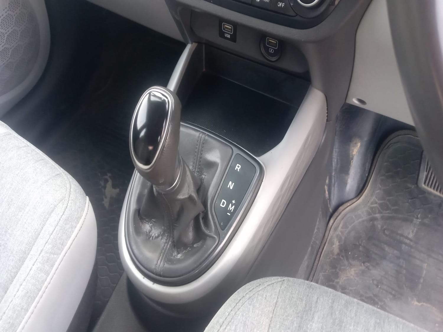Used 2020 Hyundai Grand i10 Nios Sportz AMT 1.2 Kappa VTVT Petrol Automatic interior GEAR  KNOB VIEW