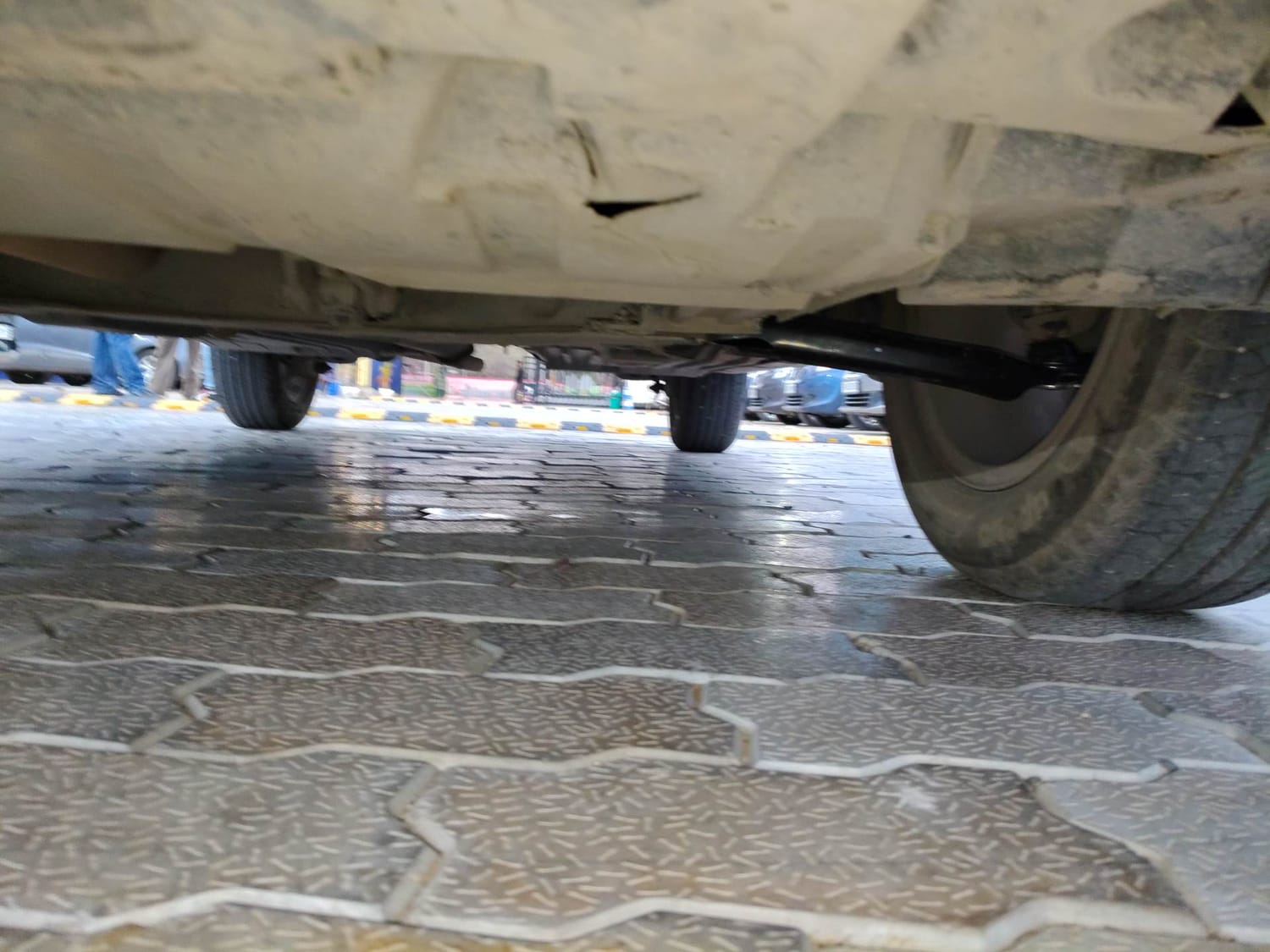 Used 2023 Maruti Suzuki Grand Vitara Zeta Smart Hybrid Petrol Manual extra FRONT LEFT UNDERBODY VIEW