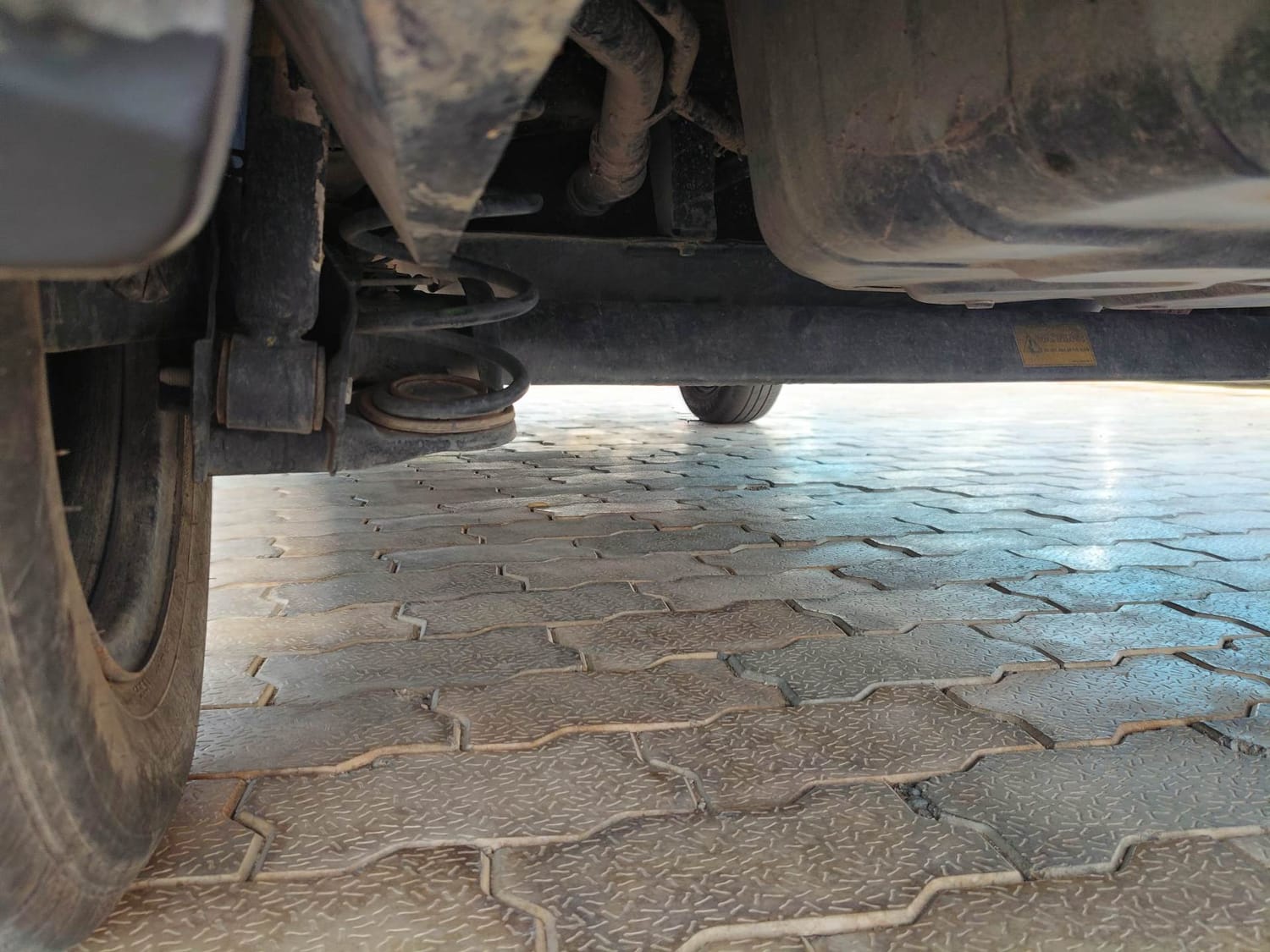 Used 2023 Tata Punch Adventure Rhythm Pack AMT Petrol Automatic extra REAR UNDERBODY VIEW (TAKEN FROM REAR)