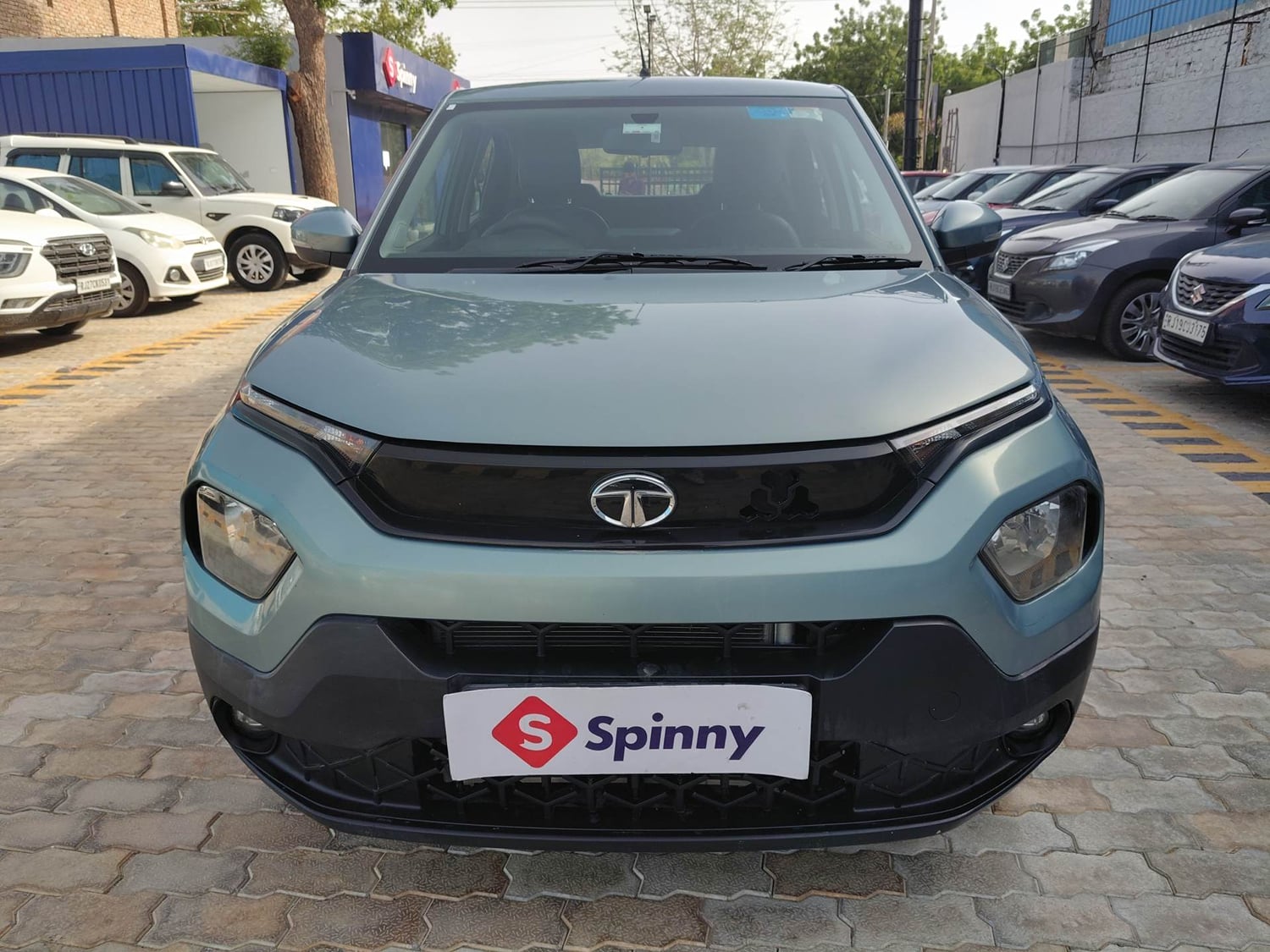 Used 2023 Tata Punch Adventure Rhythm Pack AMT Petrol Automatic exterior FRONT VIEW