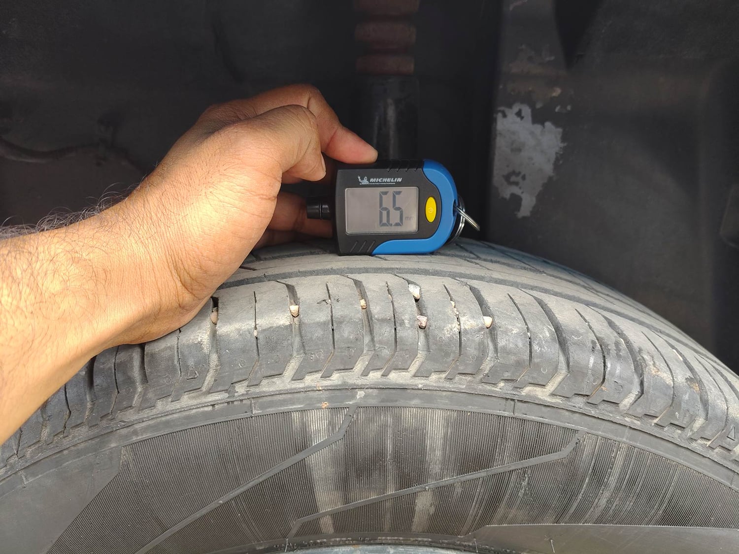 Used 2023 Tata Punch Adventure Rhythm Pack AMT Petrol Automatic tyres LEFT REAR TYRE TREAD VIEW