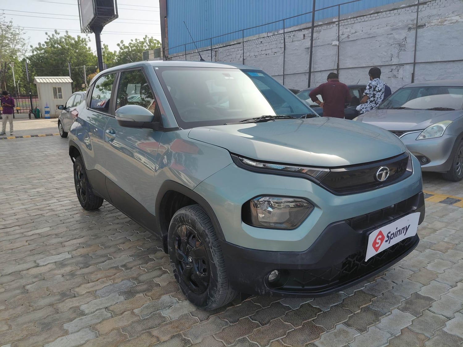 Used 2023 Tata Punch Adventure Rhythm Pack AMT Petrol Automatic exterior RIGHT FRONT CORNER VIEW