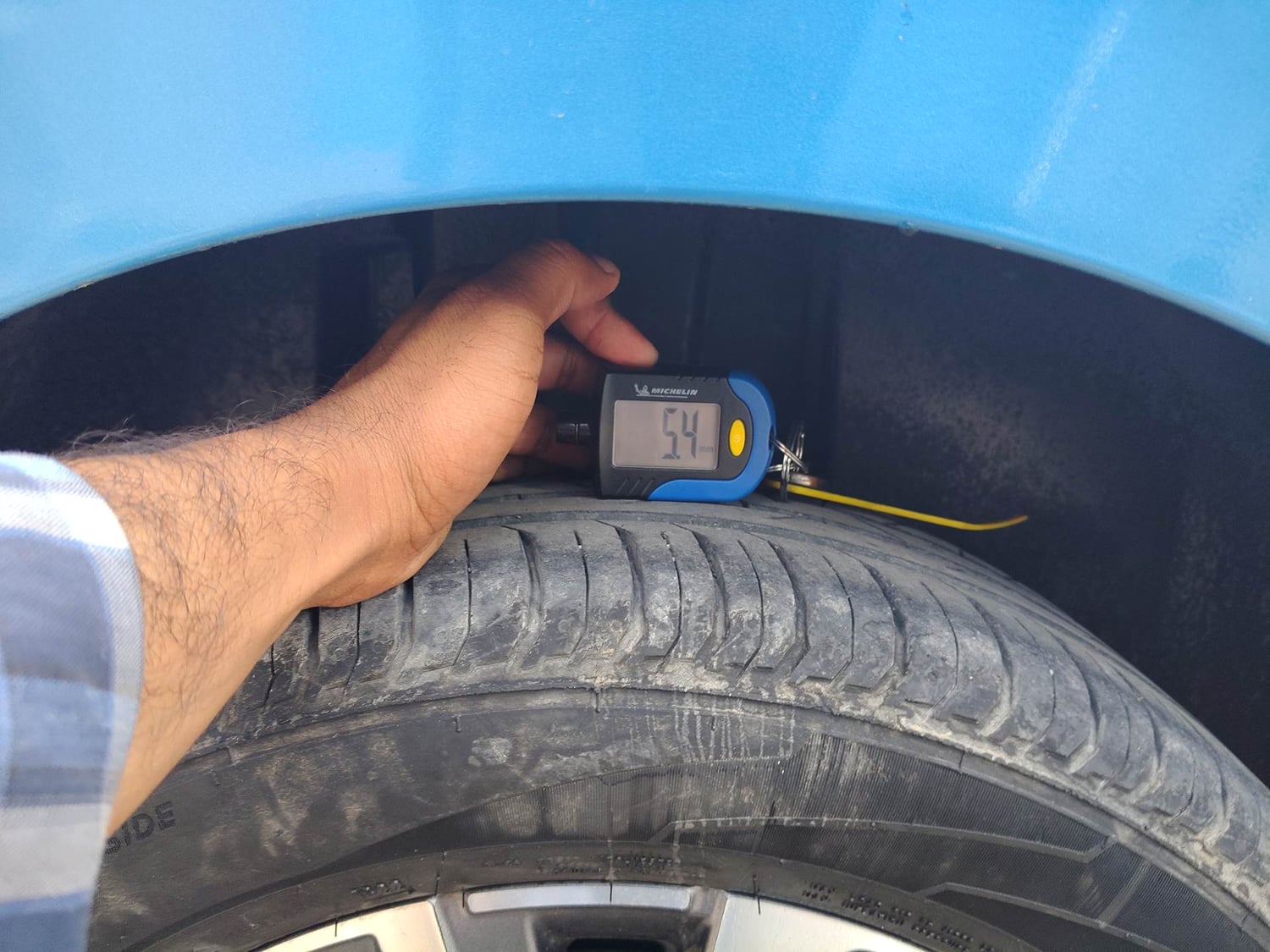 Used 2022 Skoda Slavia Style 1.0L TSI AT Petrol Automatic tyres RIGHT REAR TYRE TREAD VIEW