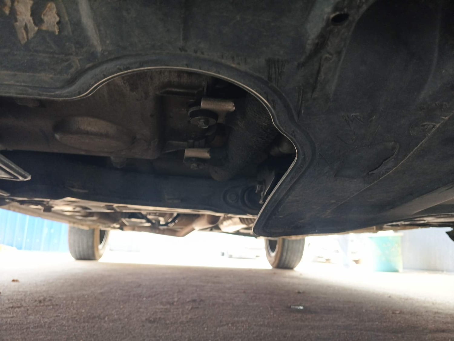 Used 2020 Kia Sonet GTX Plus 1.5 Diesel Manual extra FRONT LEFT UNDERBODY VIEW