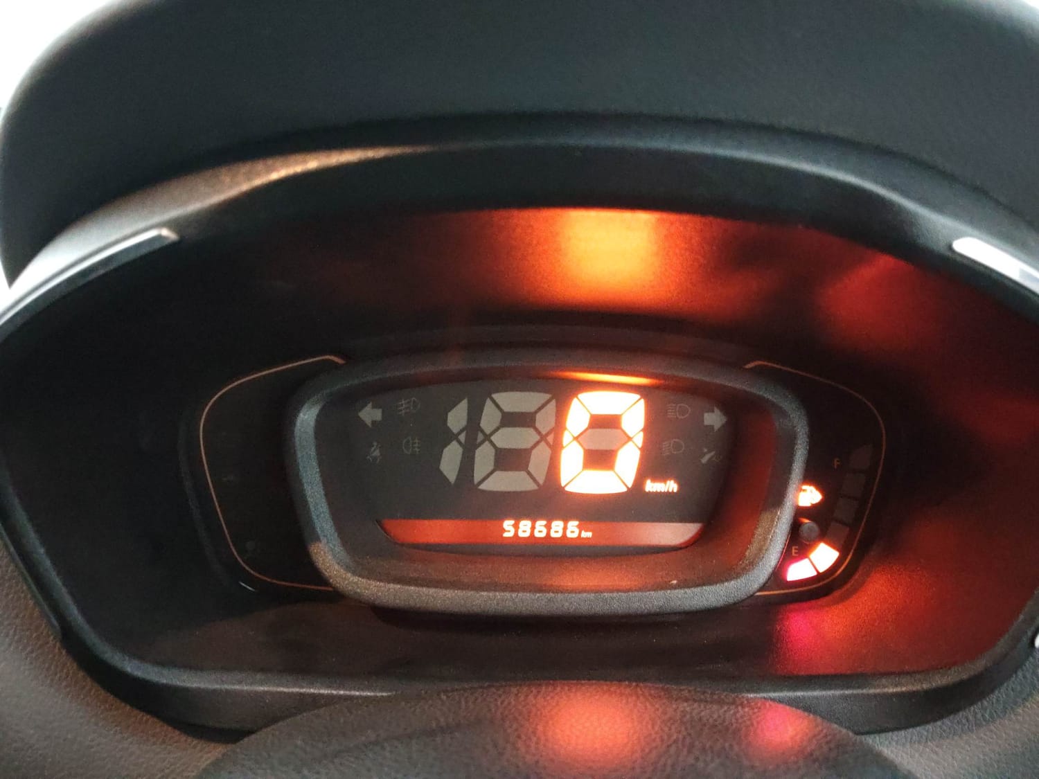 Used 2018 Renault Kwid RXT (O) 1.0 SCE Edition Petrol Manual interior CLUSTERMETER VIEW