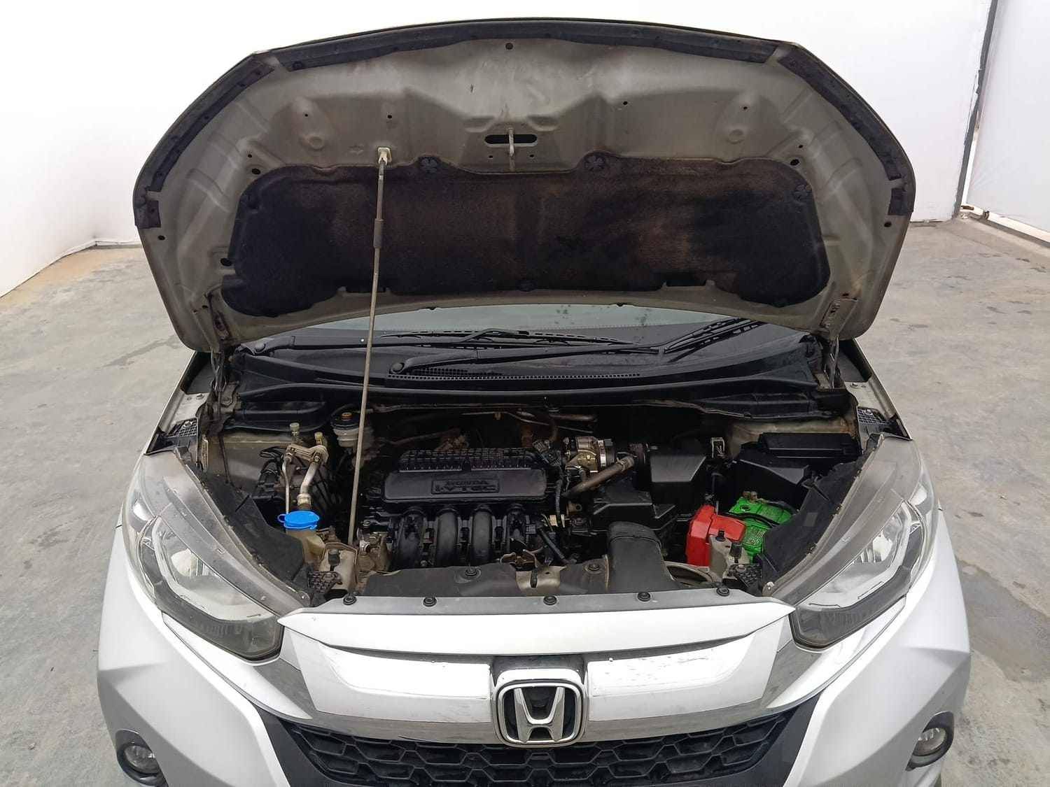 Used 2018 Honda WR-V VX MT Petrol Petrol Manual engine ENGINE & BONNET OPEN FRONT VIEW