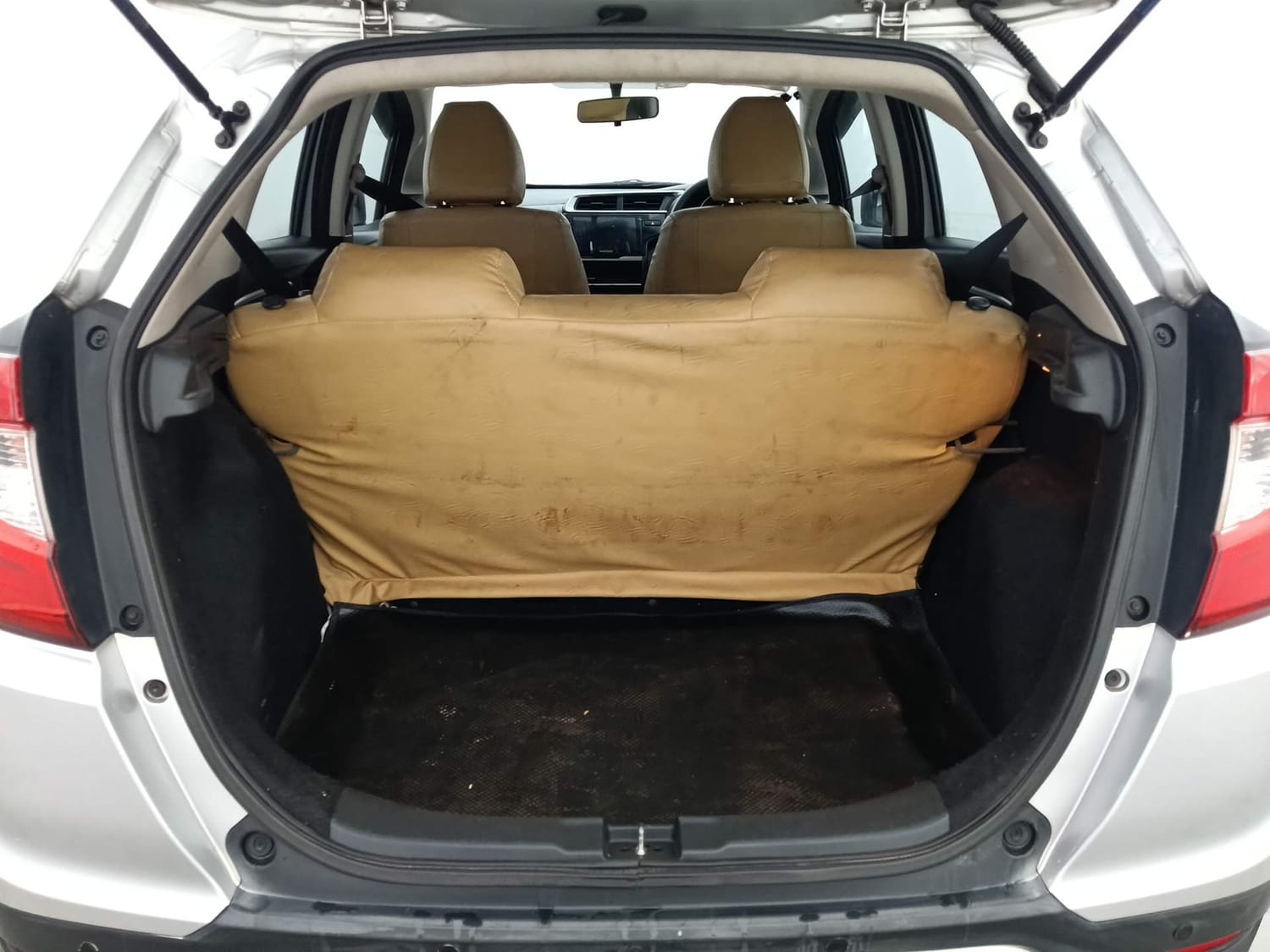 Used 2018 Honda WR-V VX MT Petrol Petrol Manual interior DICKY INSIDE VIEW